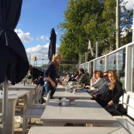 Tiny Houseboat B&B On The Amstel River Amsterdam Exterior foto