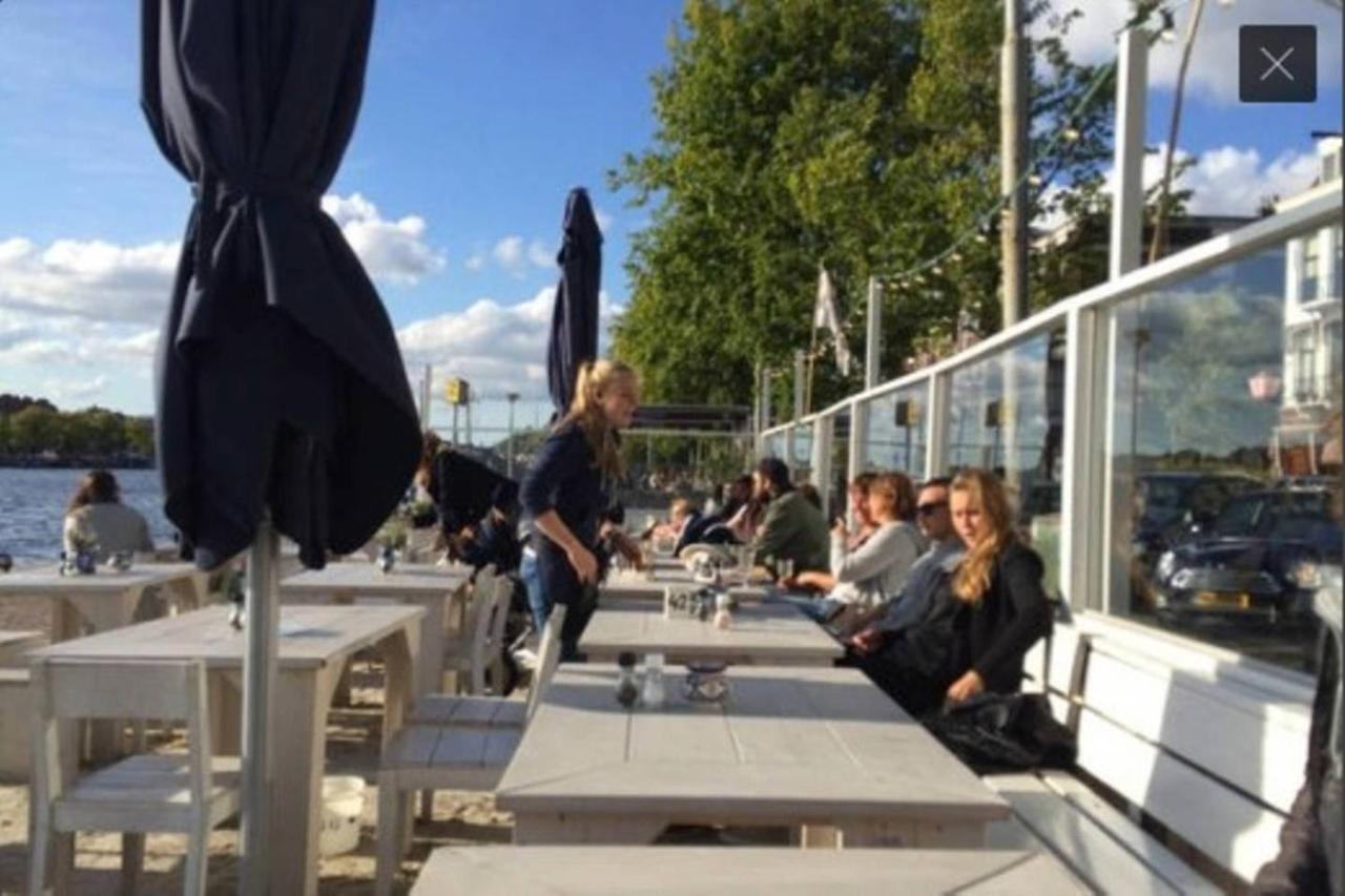 Tiny Houseboat B&B On The Amstel River Amsterdam Exterior foto