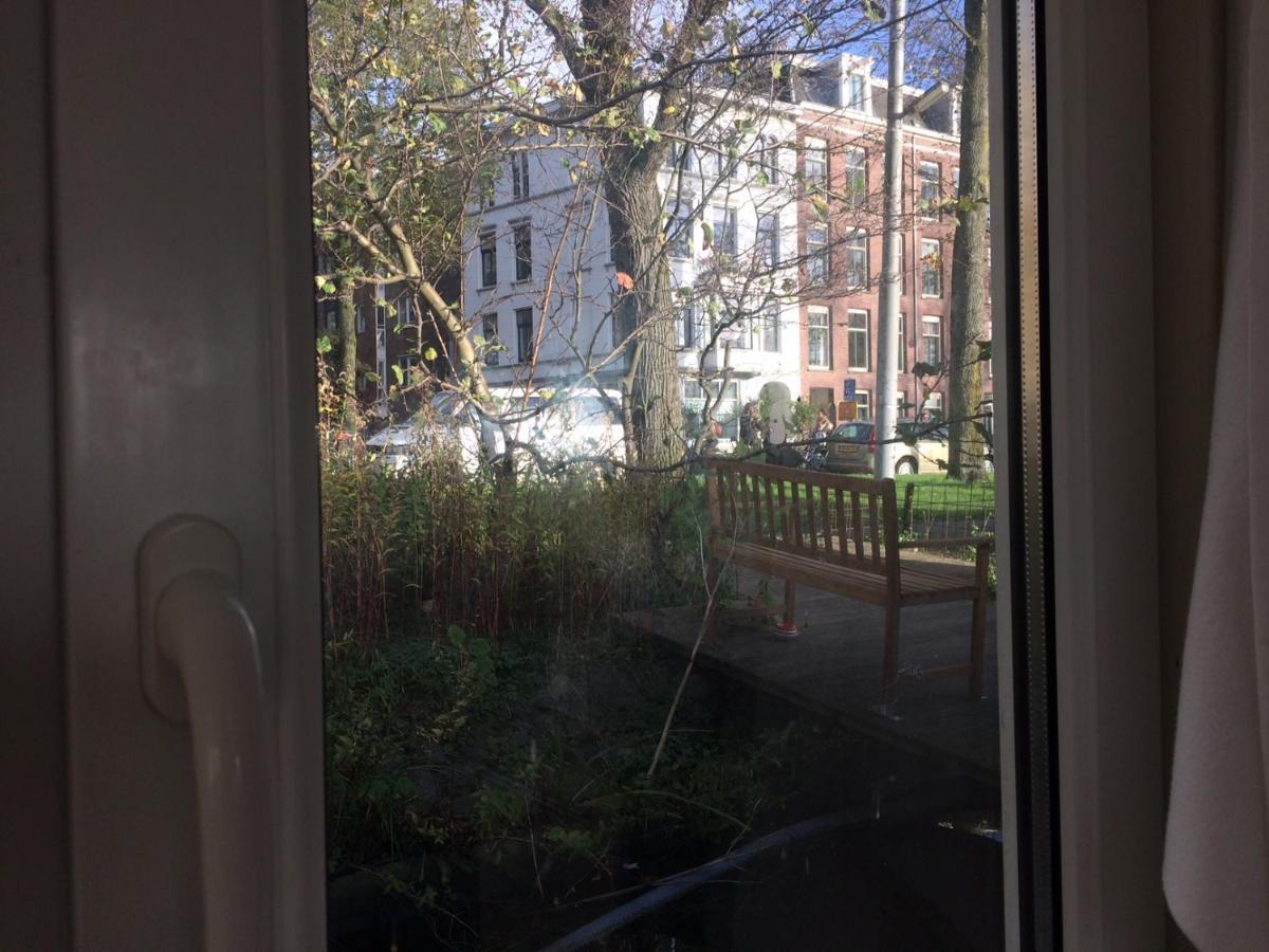 Tiny Houseboat B&B On The Amstel River Amsterdam Exterior foto